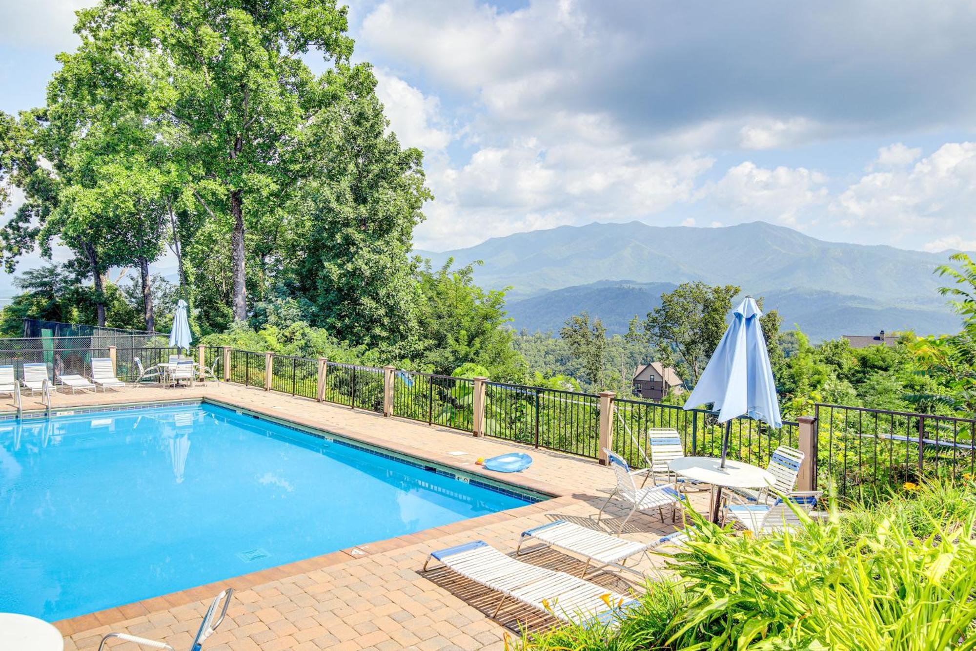 Gatlinburg Vacation Rental Balcony With Hot Tub! Ngoại thất bức ảnh